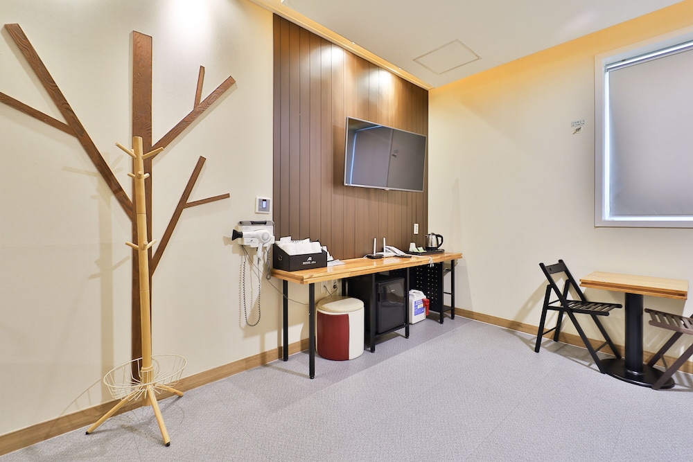 Ara Hotel 35/50
