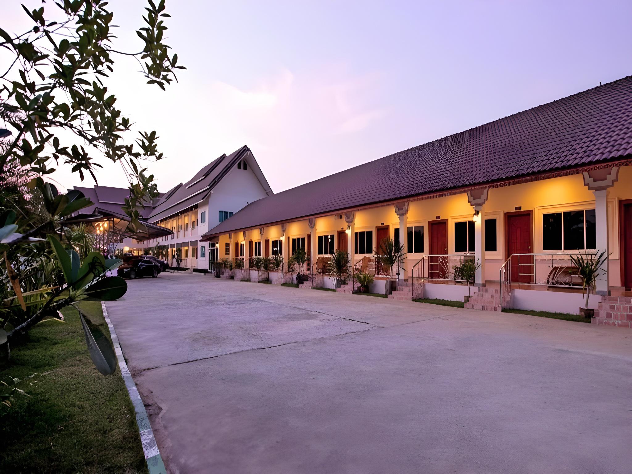 Thon Koon Resort 4/50