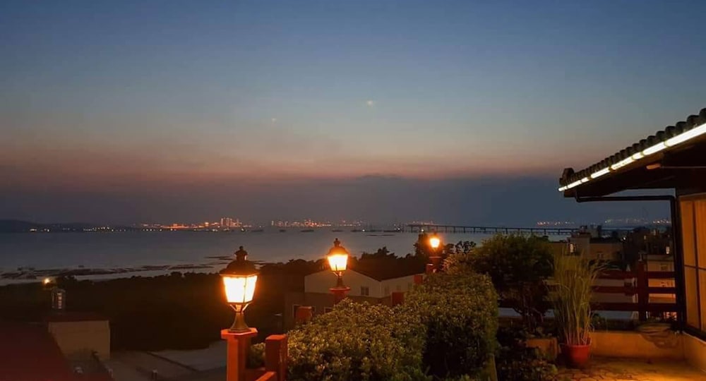 Chang Hong Villa Hotel 63/69