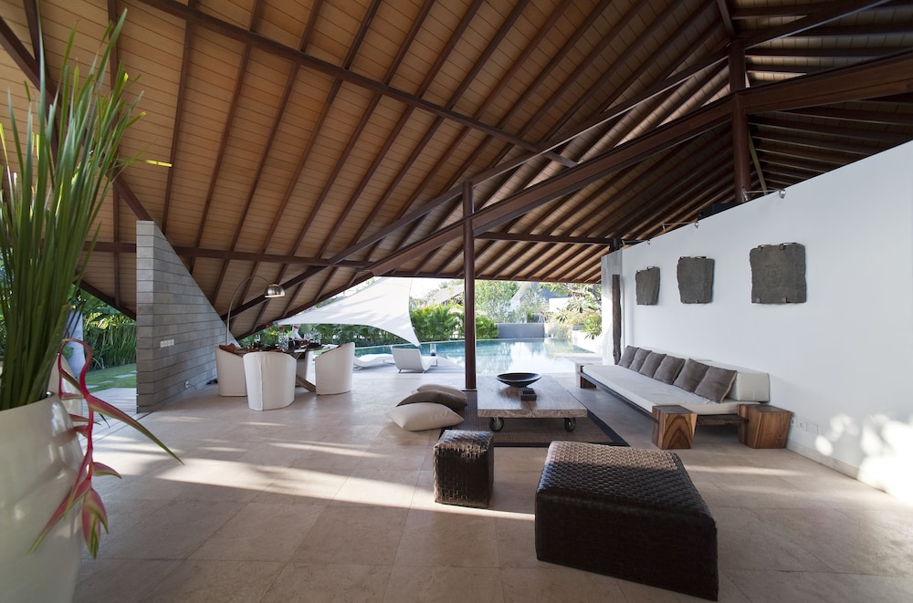 The Layar - Designer Villas & Spa 30/50