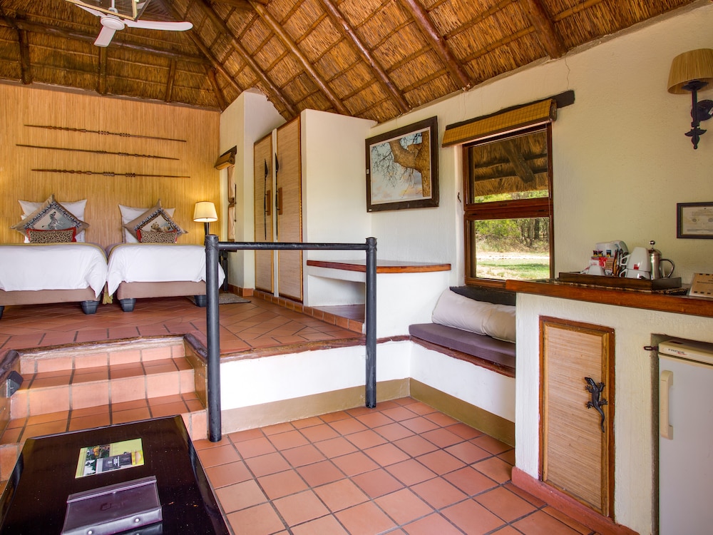 MADIKWE RIVER LODGE 5/42