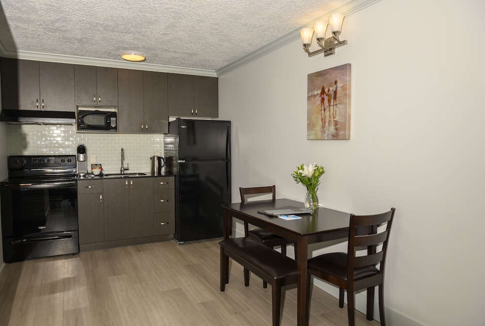 Oceanfront Suites At Cowichan Bay 50/63