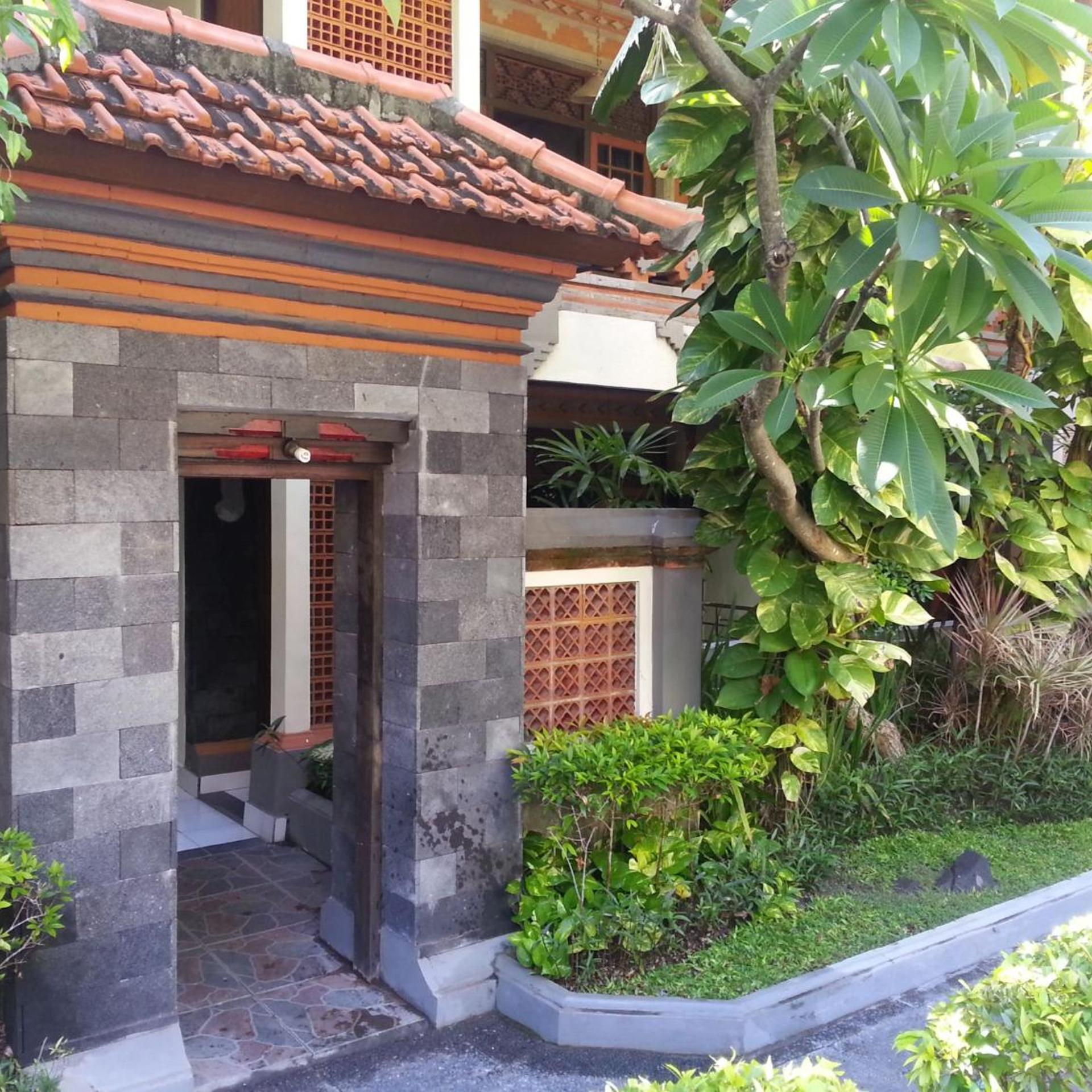 Dewa Bharata Bungalow Legian 4/20