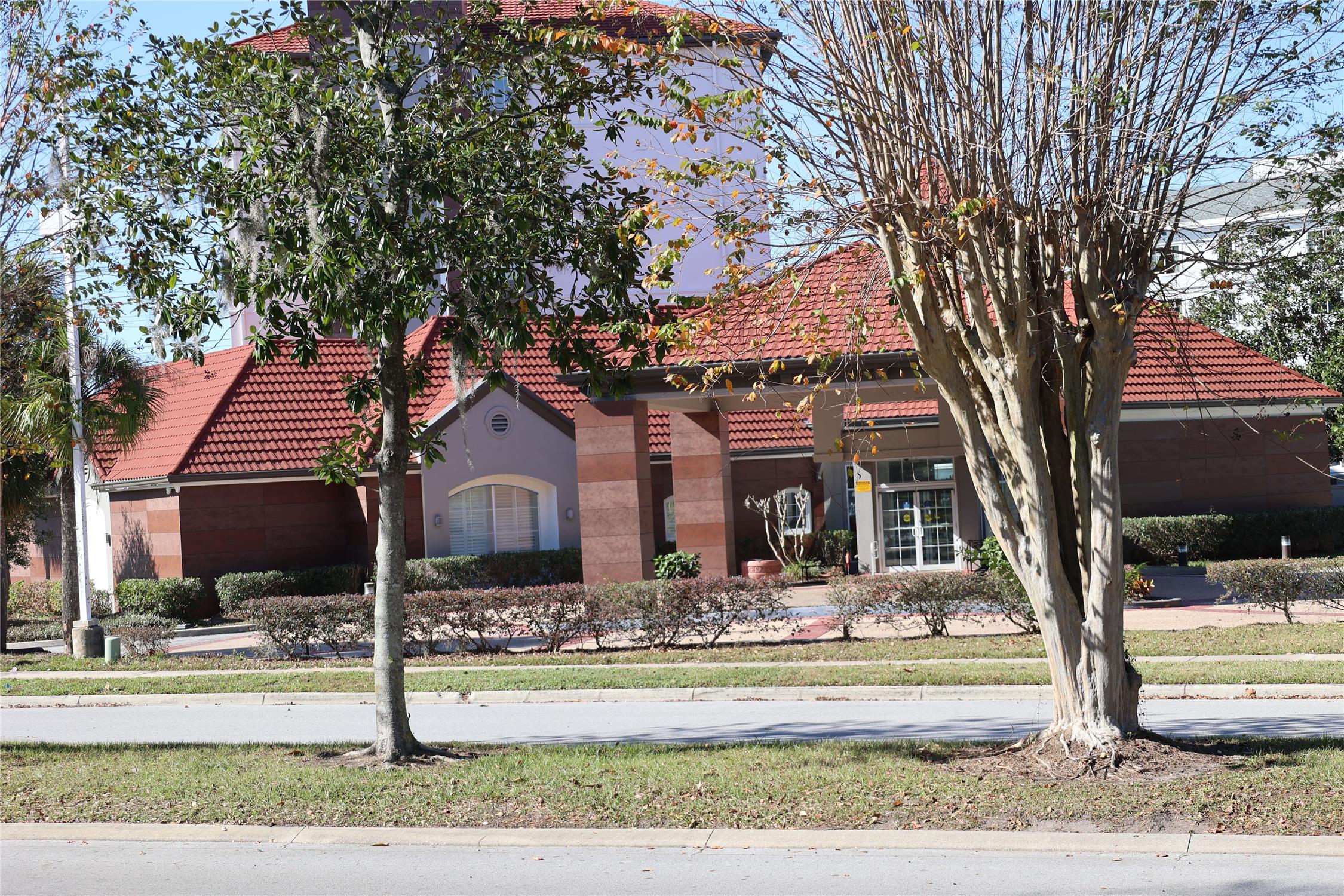 La Quinta Inn Suites Ocala 68/72