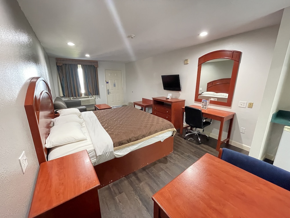 Motel6 Houston Tx I 10 West 8/46