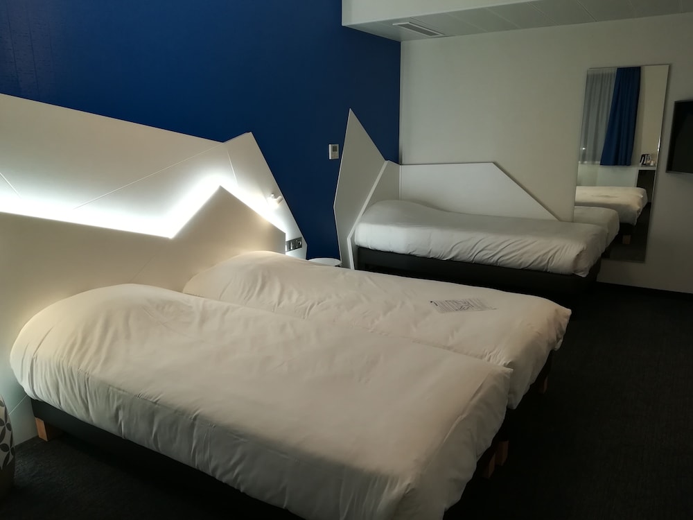 Hotel Origami 9/39