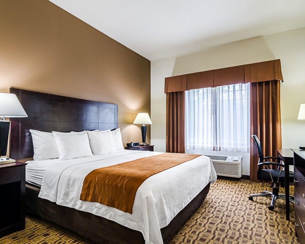 Comfort Inn & Suites Lawrence - University Area 21/49