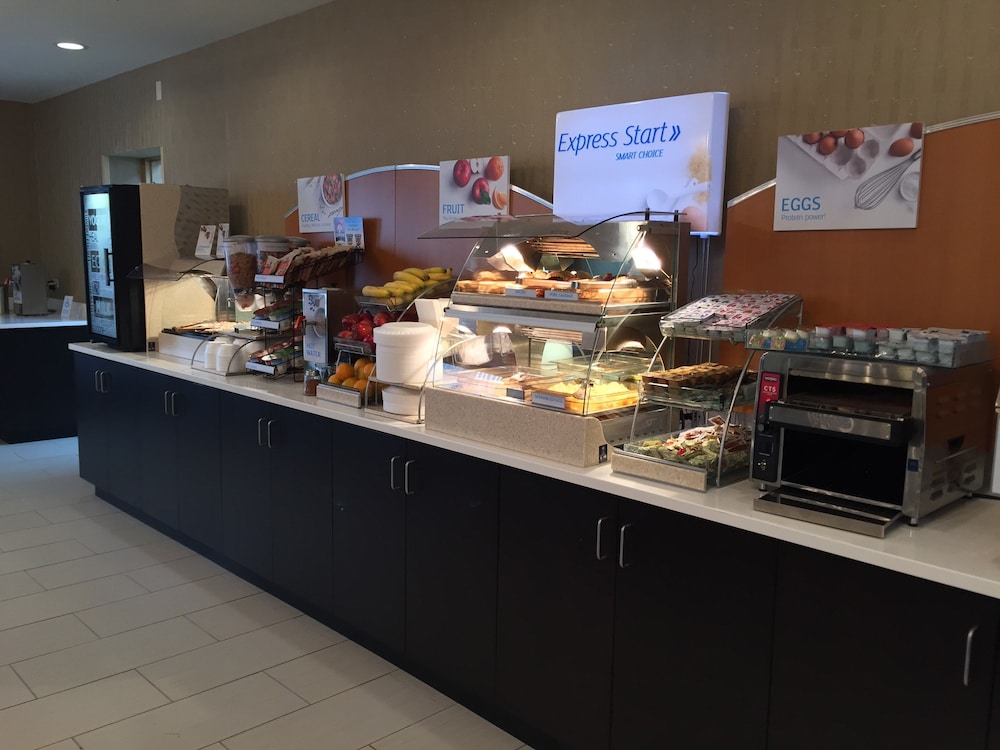 Holiday Inn Express Chicago NW - Arlington Heights, an IHG Hotel 43/54