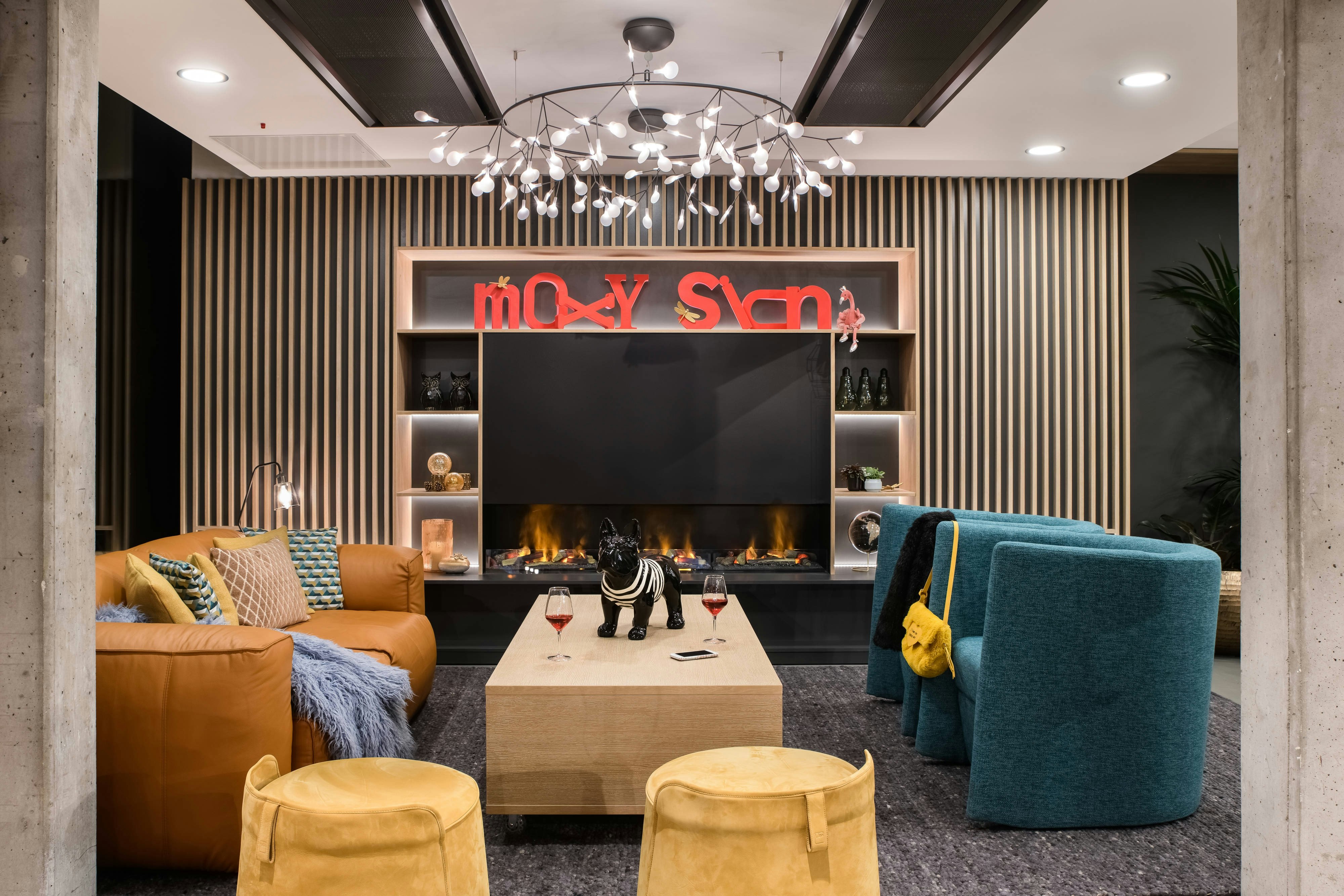 Moxy Sion 8/9