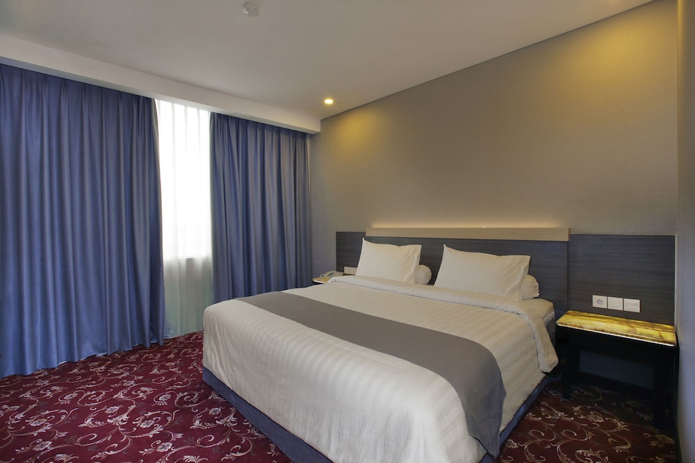 Pyramid Suites 22/54