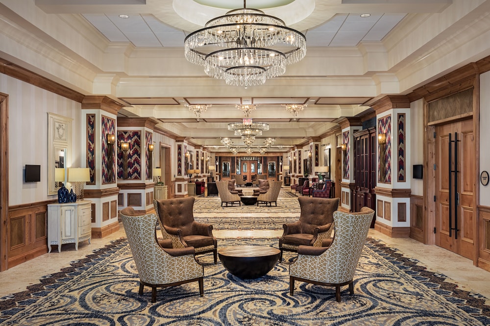 Brownwood Hotel & Spa 39/66