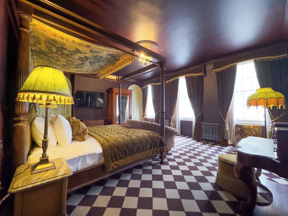 Heritage, Four Poster, Double Bed, with View