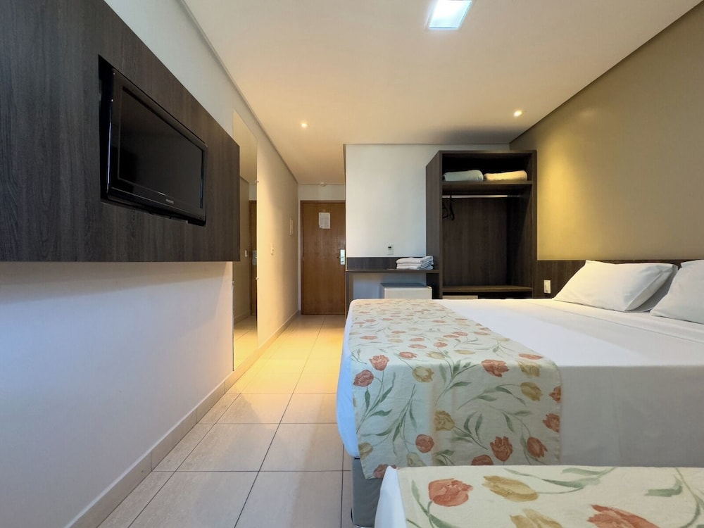 1 BEDROOM, DELUXE, TRIPLE