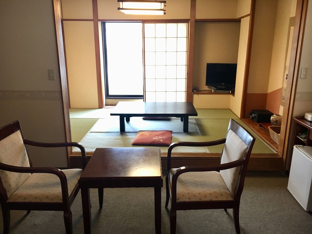 Ueno Terminal Hotel 37/53