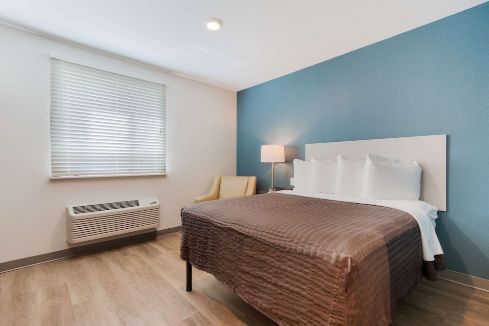 WoodSpring Suites Tamarac 16/50