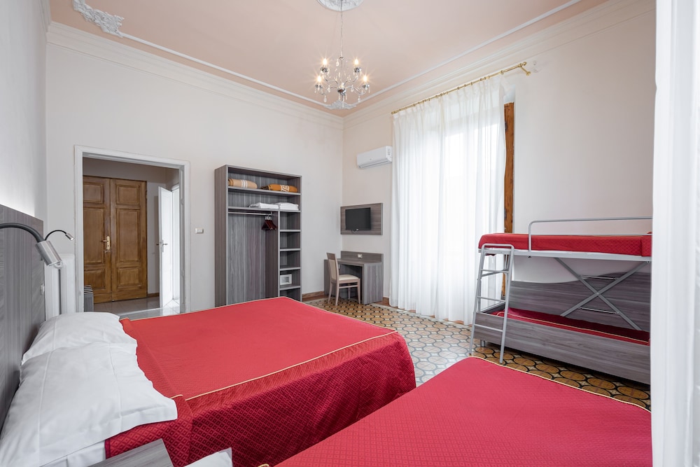 Astrid Hotel 21/74