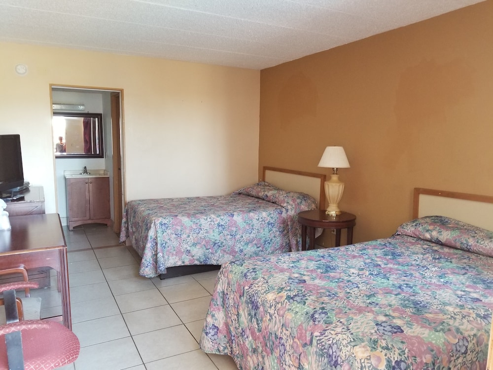 Cloud 9 Inn 5/29