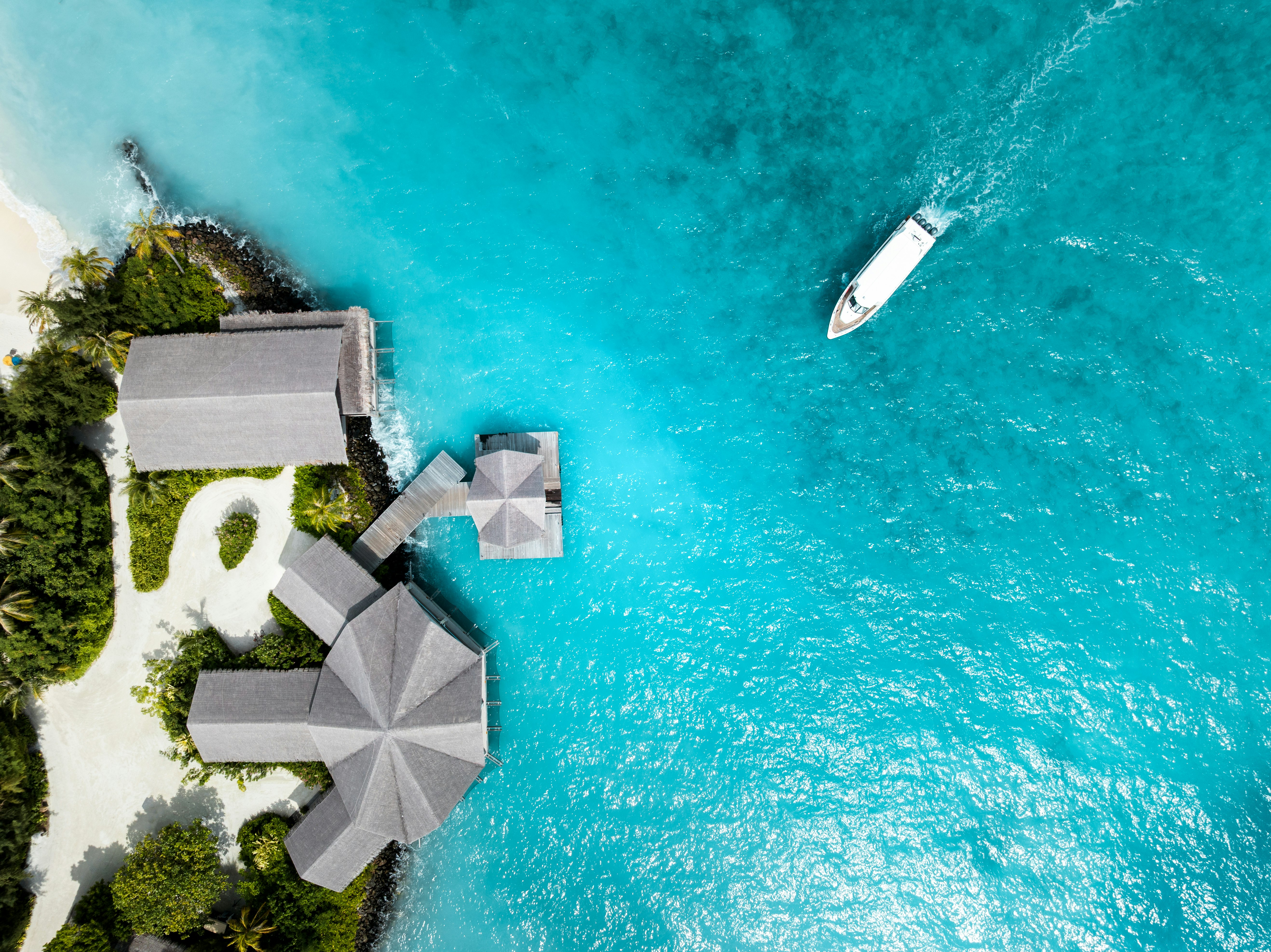 Hilton Maldives Amingiri Resort and Spa 66/72