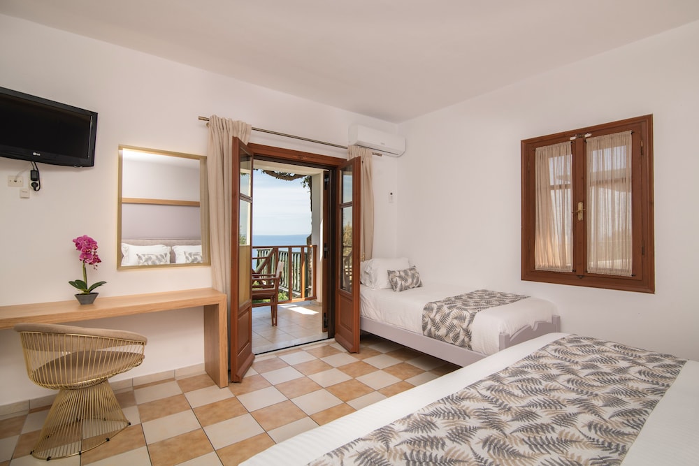 Sea View Village 15/50