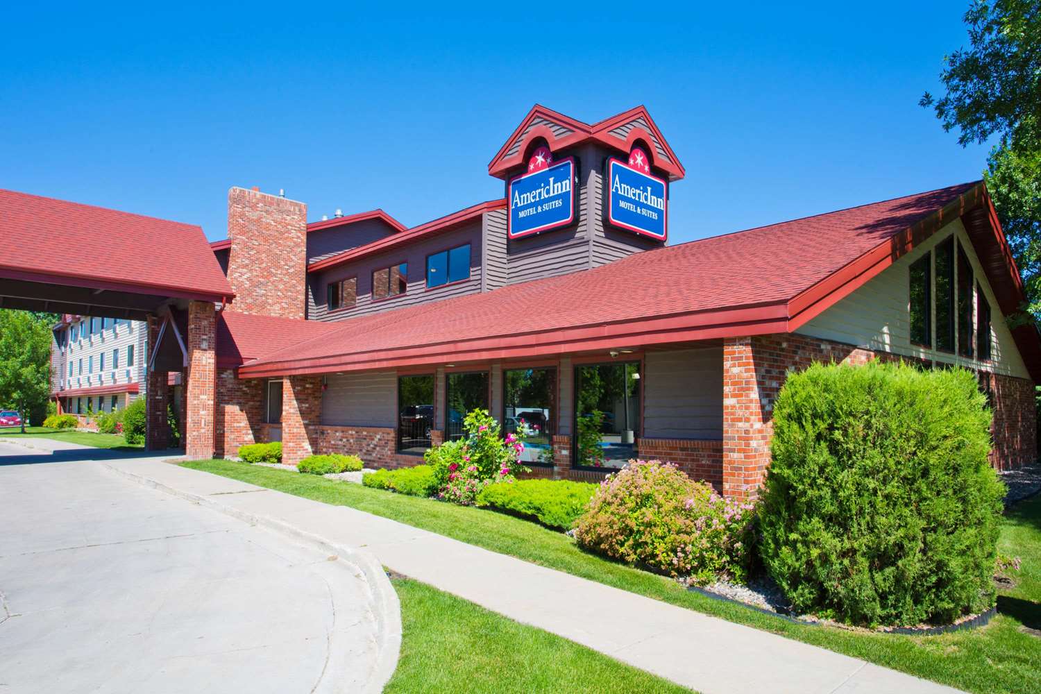 AmericInn by Wyndham Grand Forks 4/46