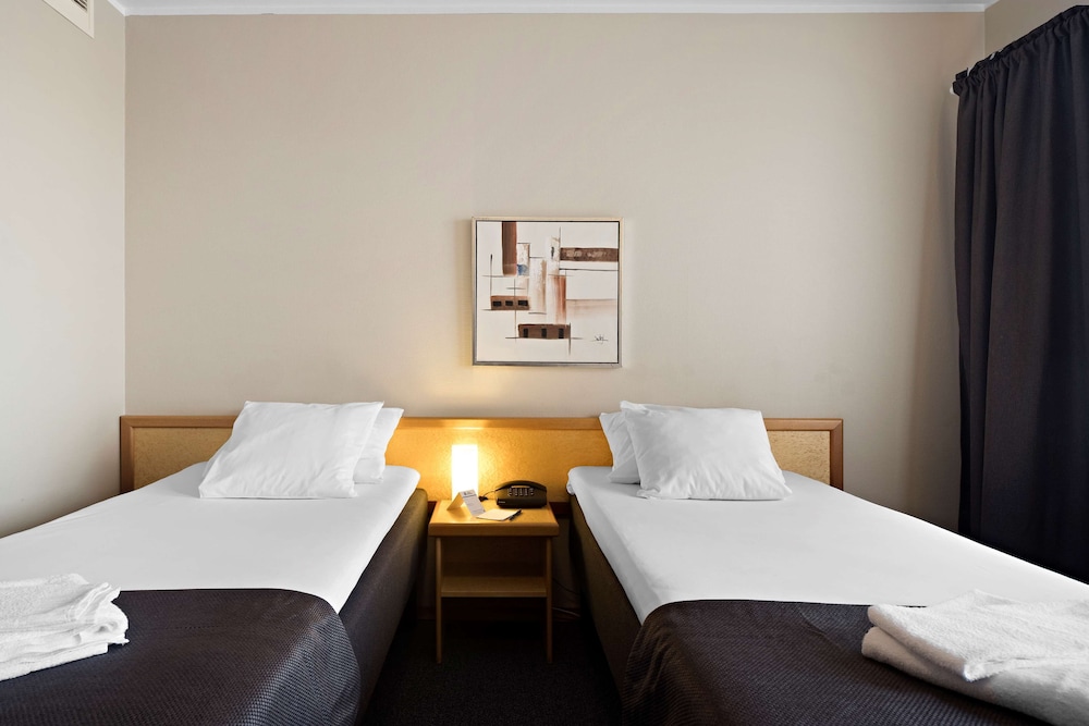 Stav Hotel 16/77