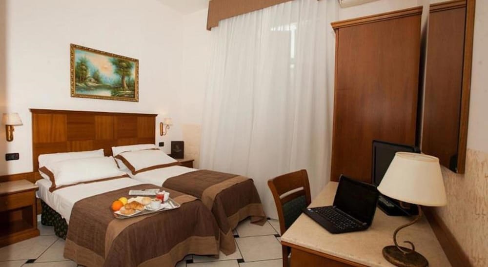 Garibaldi Suite 56/71