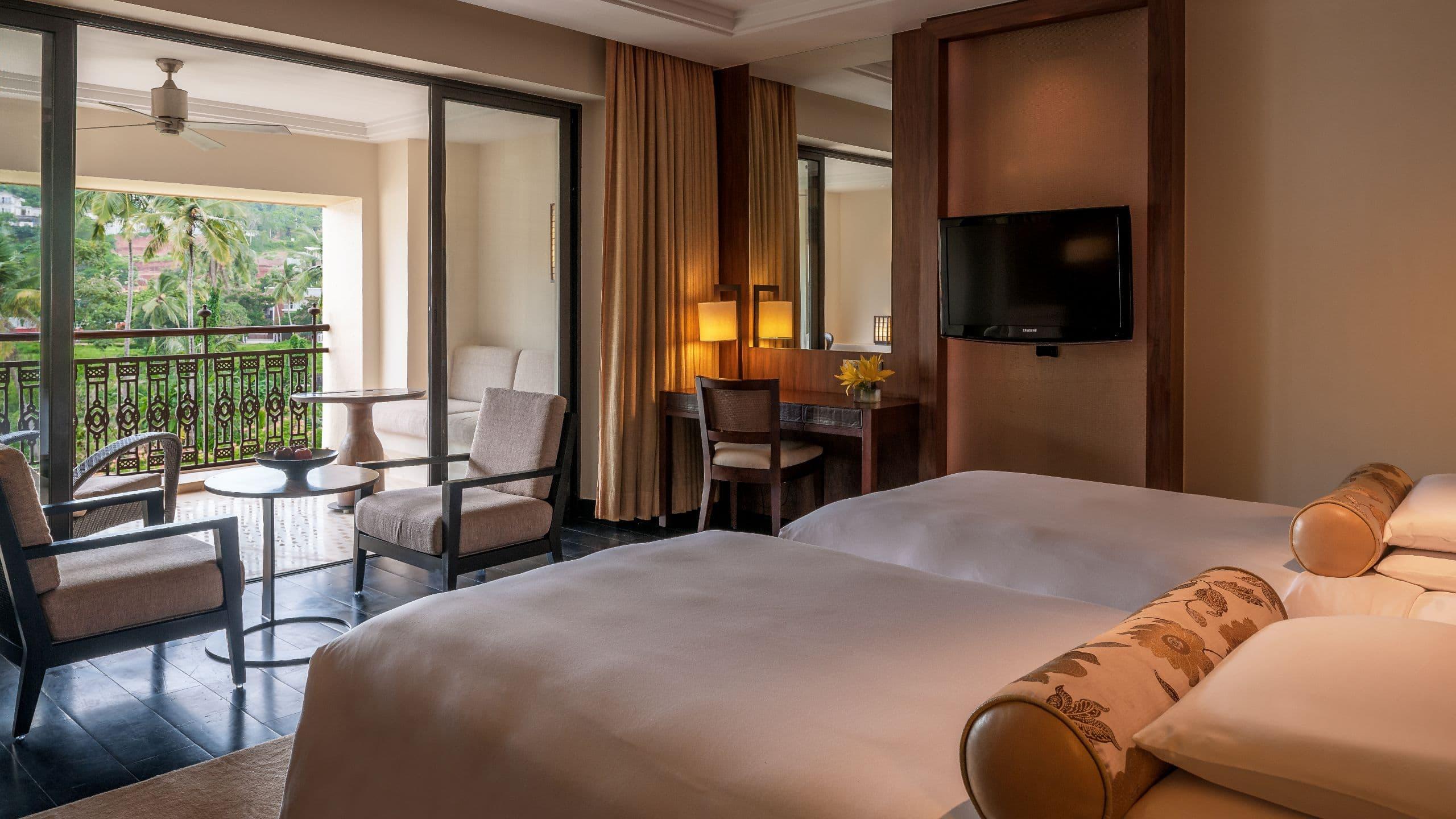 Club, Double Bed
