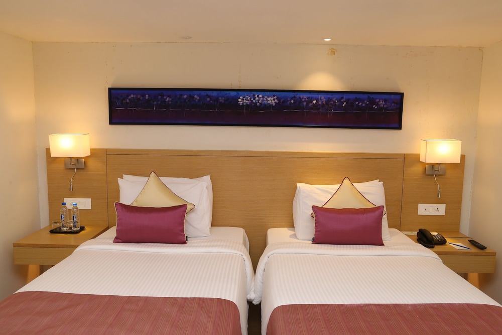 Rivera Sarovar Portico, Ahmedabad 4/25