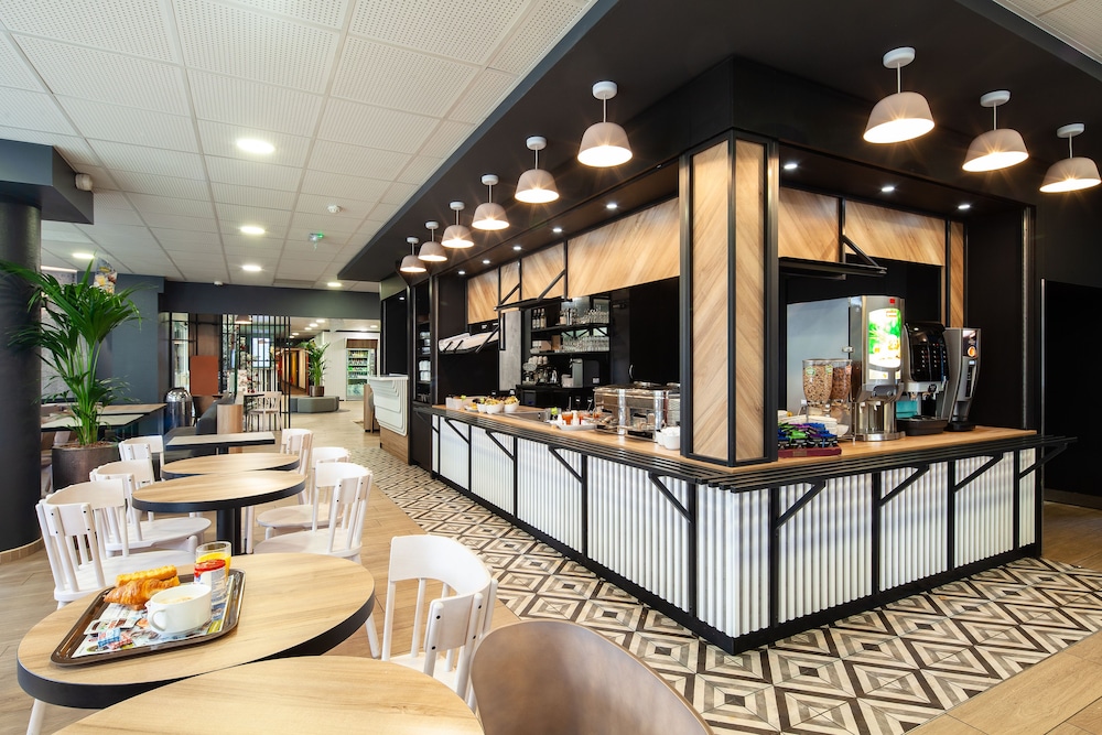 B&B HOTEL Paris Malakoff Parc des Expositions 43/57