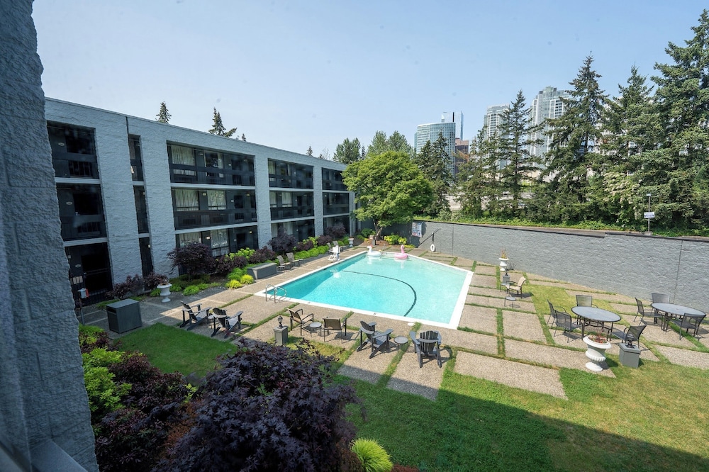 Hotel 116 Coast Bellevue Hotel 64/67
