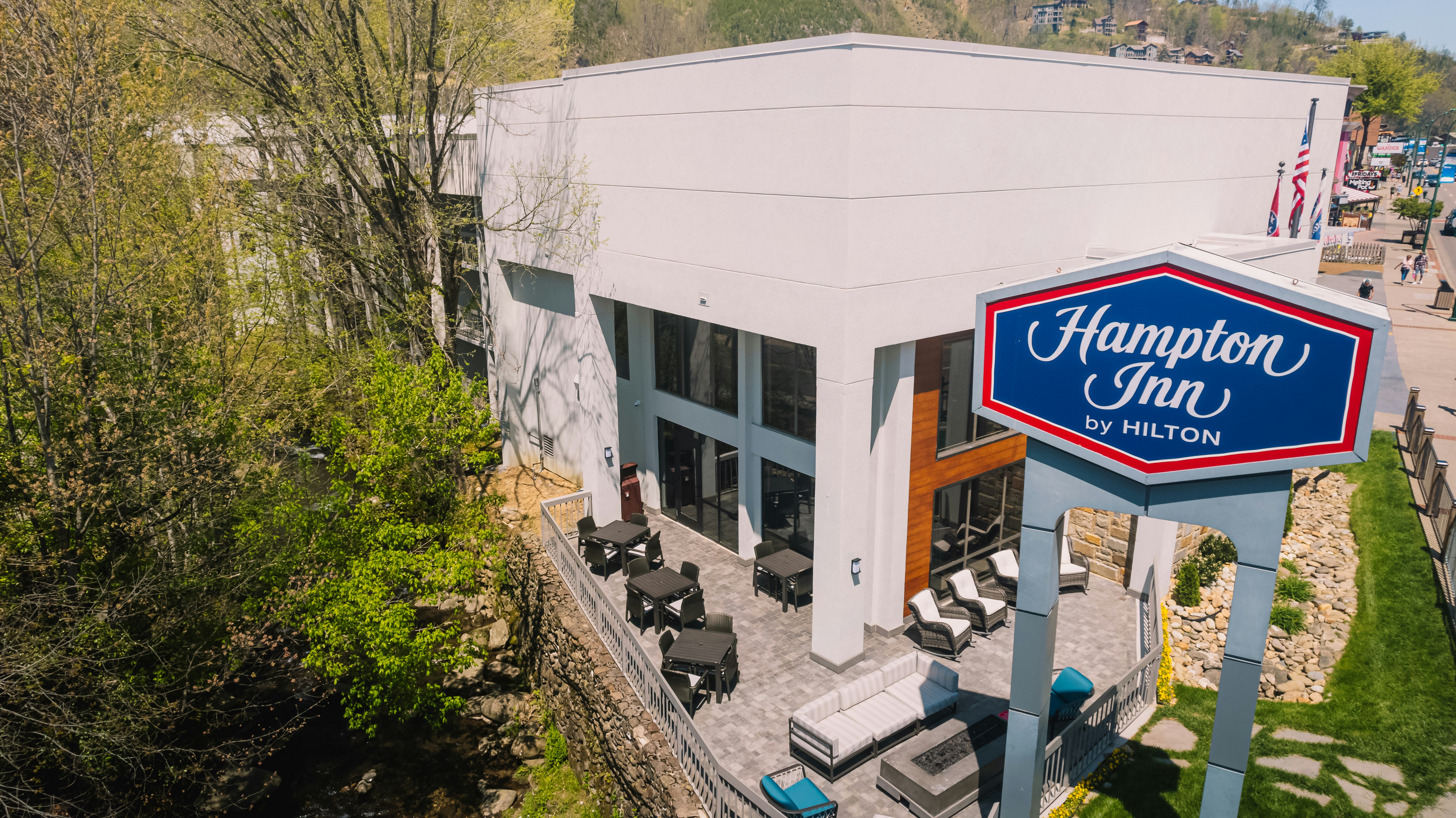 Hampton Inn Gatlinburg 8/68