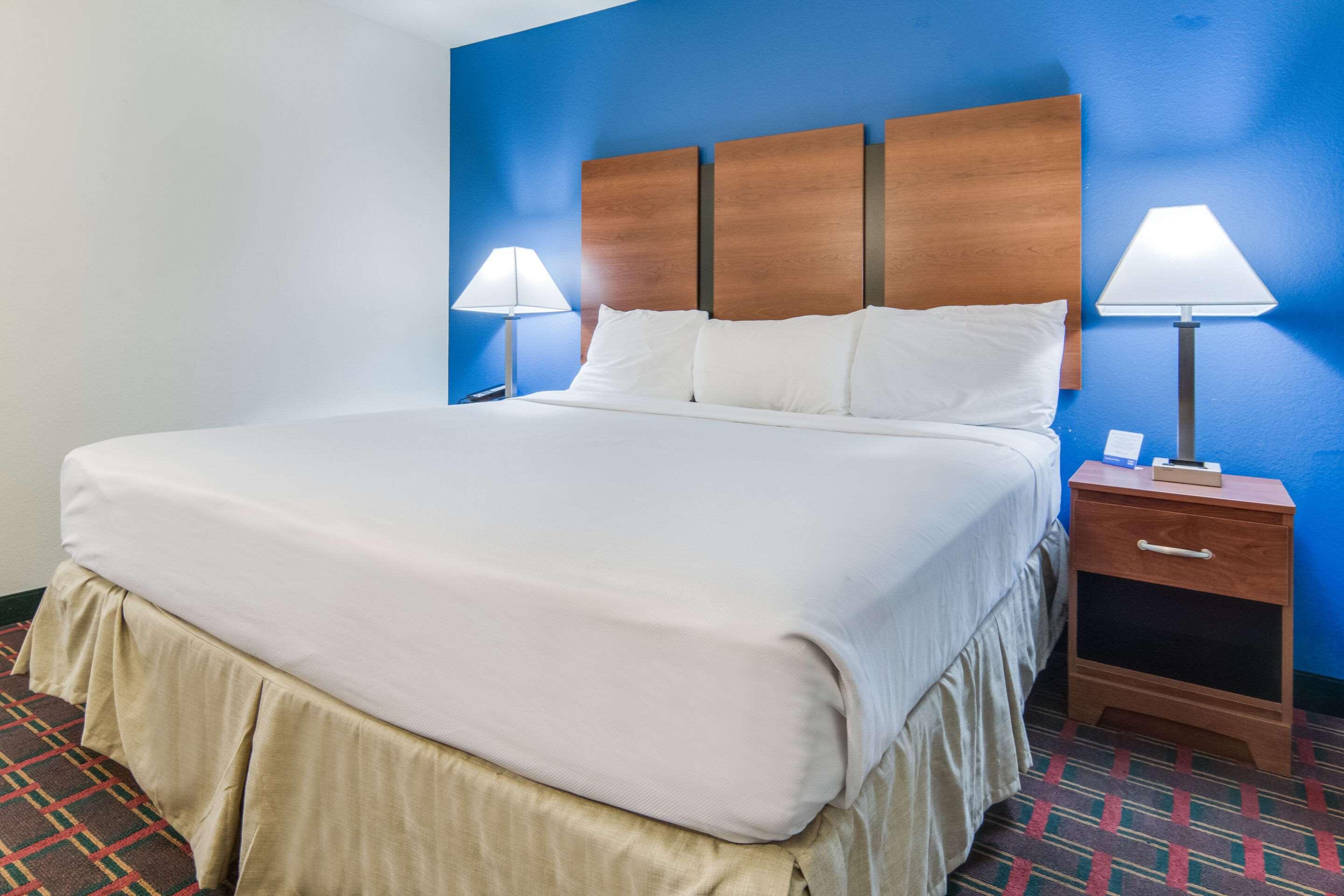 Rodeway Inn Weatherford 20/33