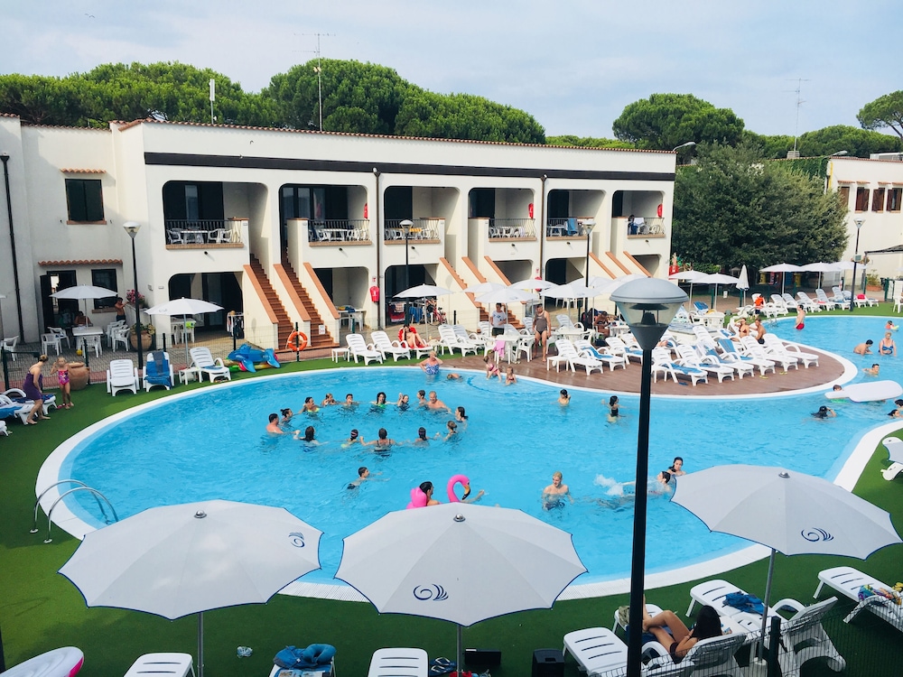 MICHELANGELO HOTEL AND FAMILY RESORT 2/50