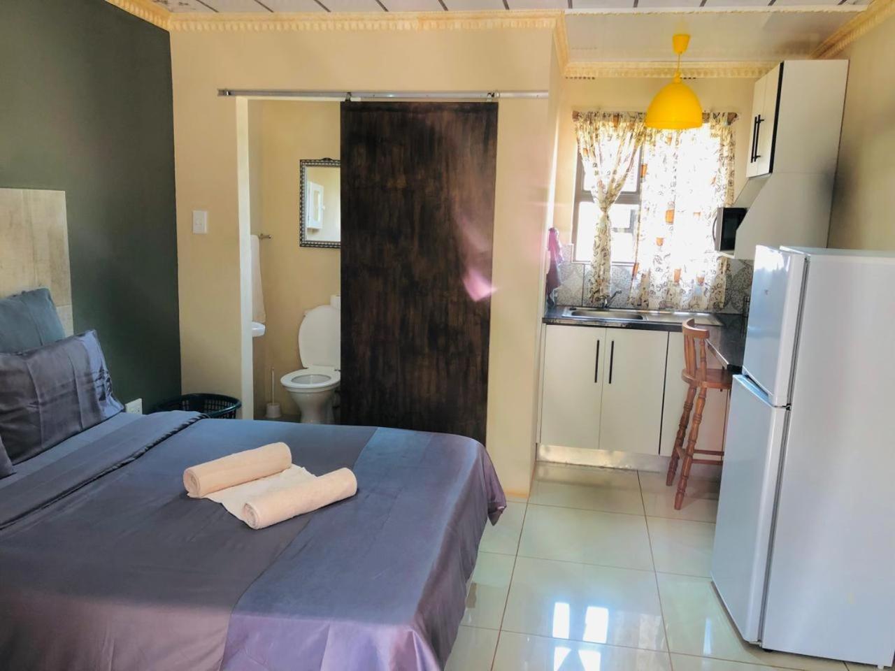 Hluzu Guest House 13/25