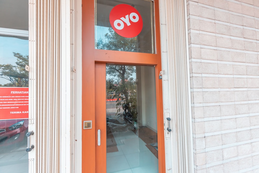 OYO 2364 Cempaka Harapan Indah 8/40