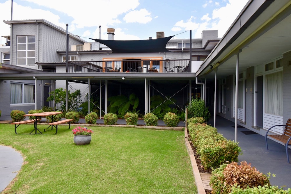 Townhouse Motel Cowra 5/56