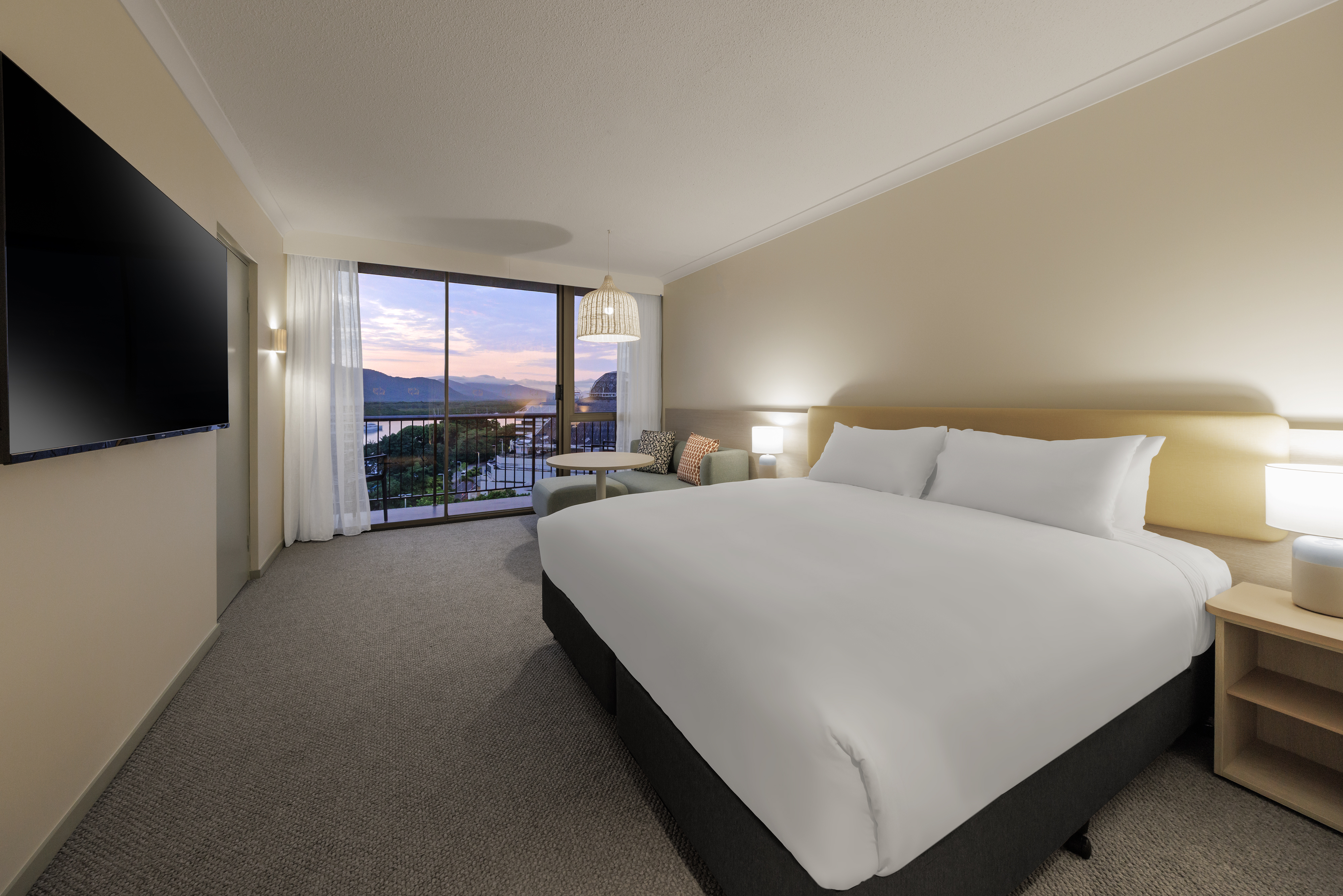 Premium, Balcony