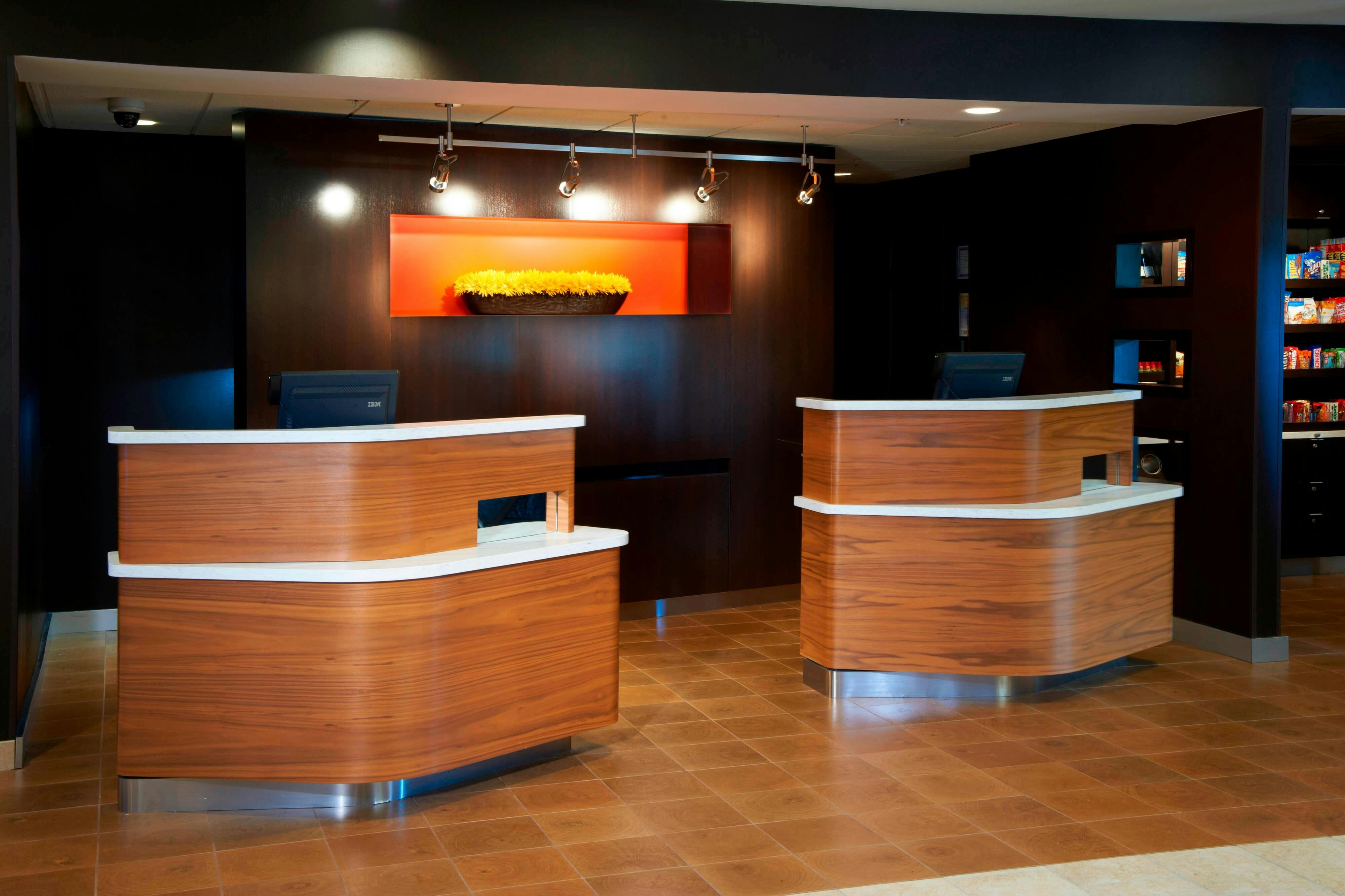 Lobby at COURTYARD ROCKFORD, ROCKFORD - IL