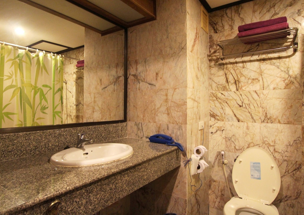 Aa Pattaya Residence 12/24