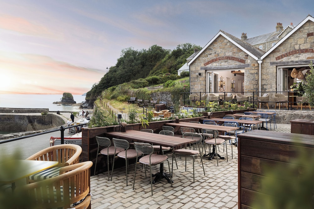 Pier House 45/50