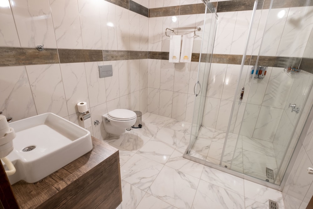 Mesken Cave Suites 44/50