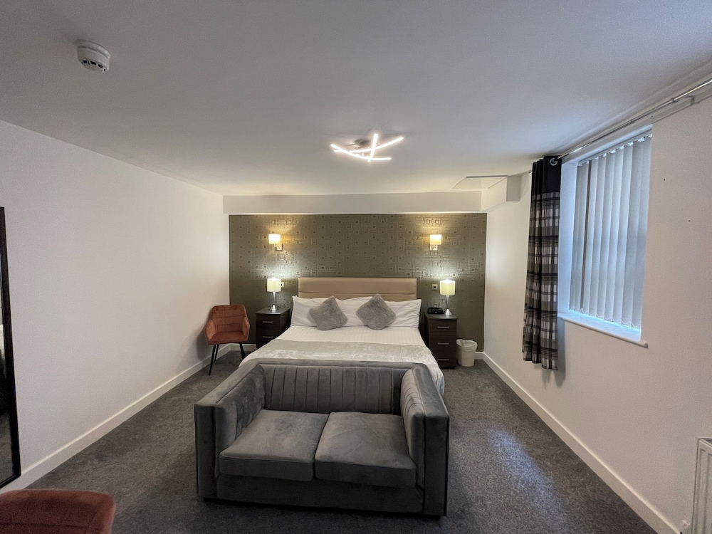 2 BEDROOMS, FAMILY, TRIPLE
