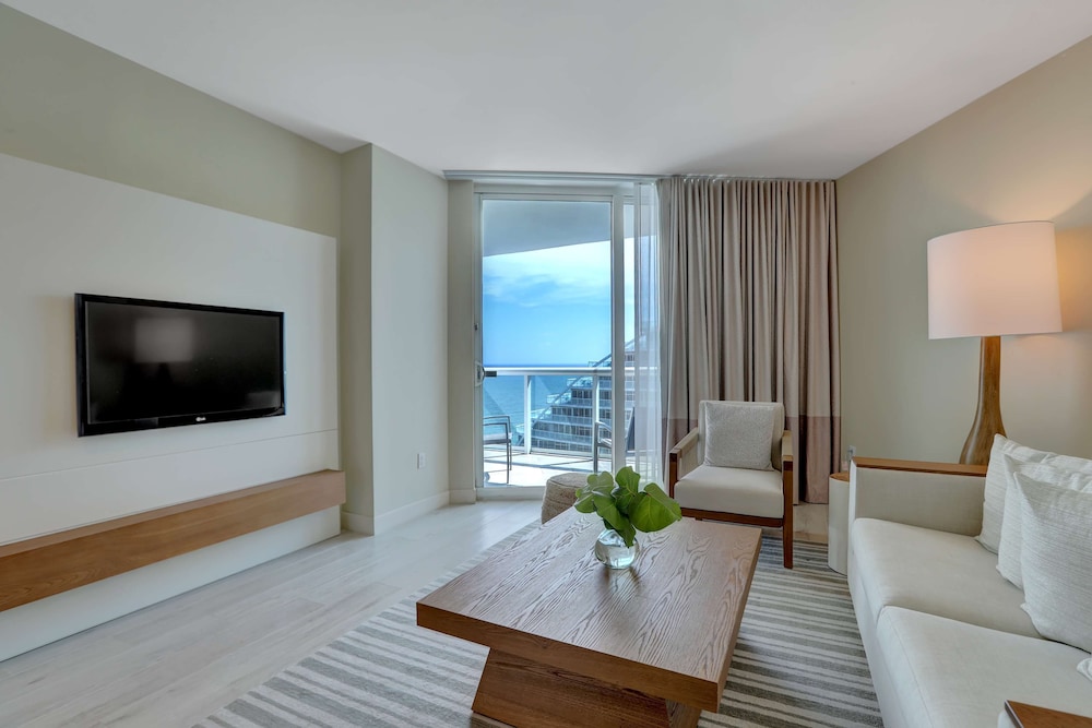 Beach House Fort Lauderdale, a Hilton Resort 47/77