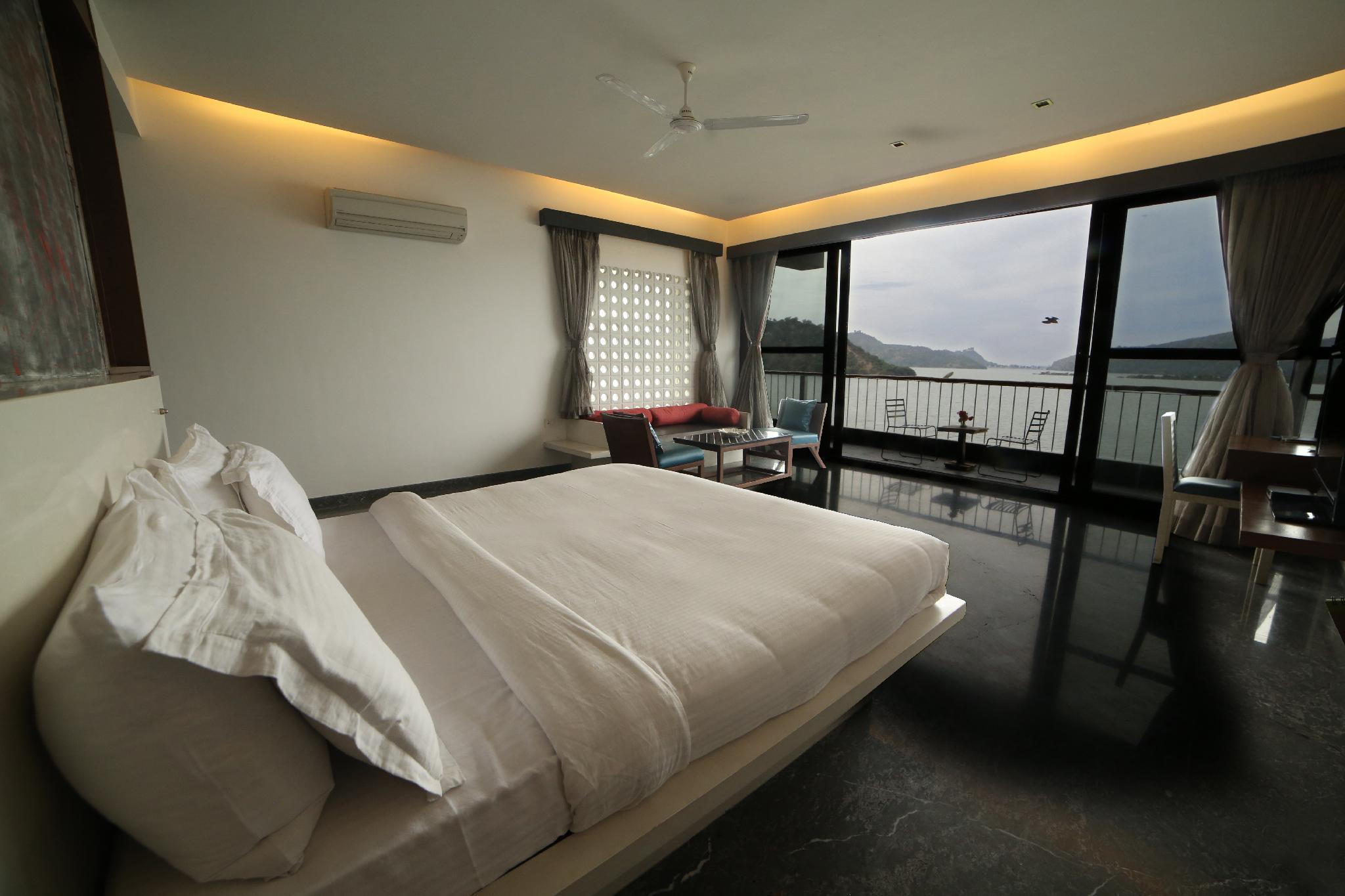Suite, Villa