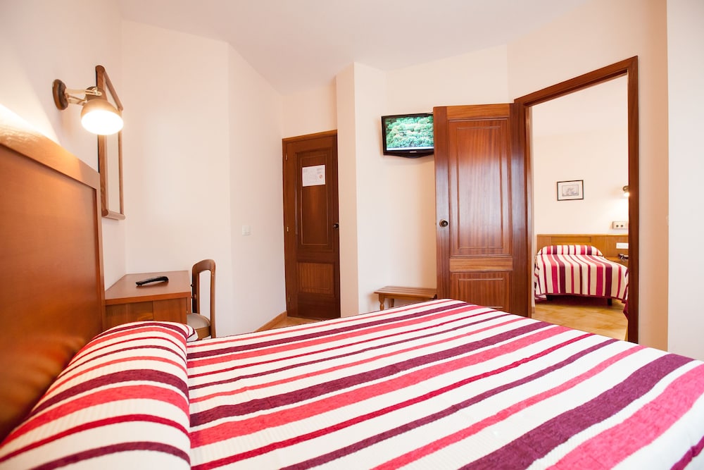 Hotel el Puente 11/55