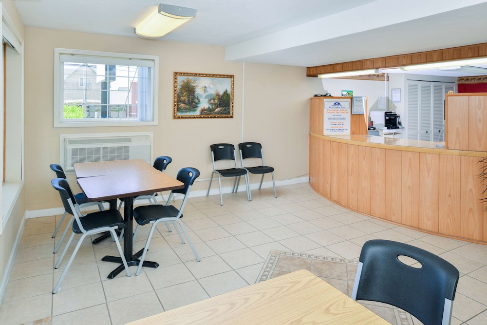 Americas Best Value Inn Lebanon MO 15/38