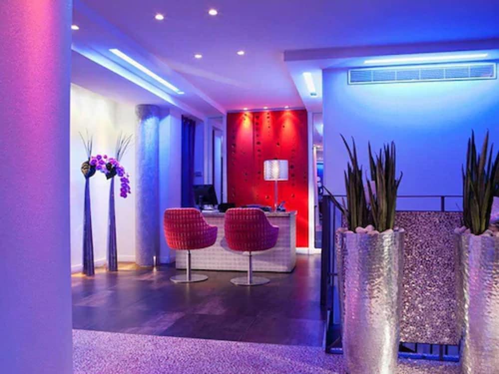 Atn Hotel 39/60