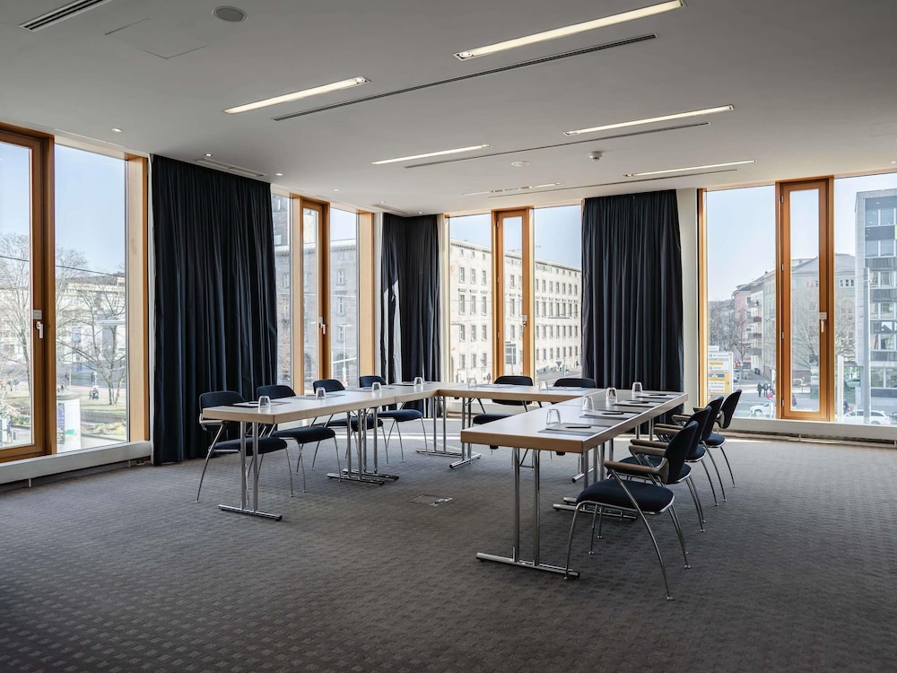 NOVOTEL KARLSRUHE CITY 34/80