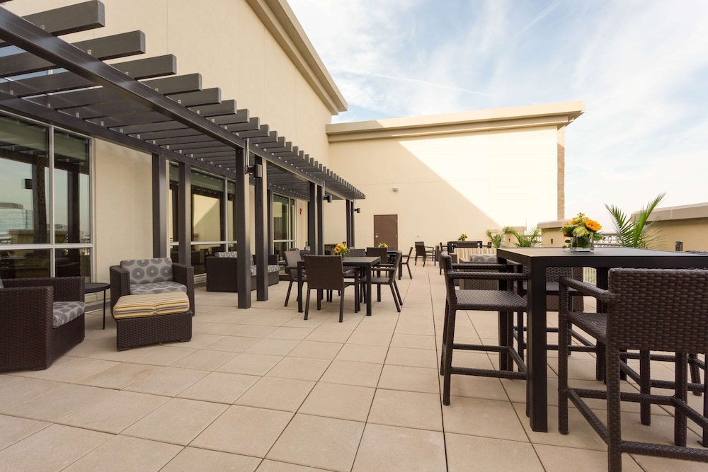 Drury Inn & Suites Dallas Frisco 39/47