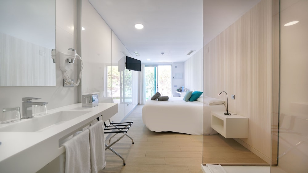 Seven Hotel And Wellness Gay Men Only 62/63